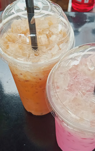 ต้นไม้กับกาแฟโบราณ - อำเภอเมือง