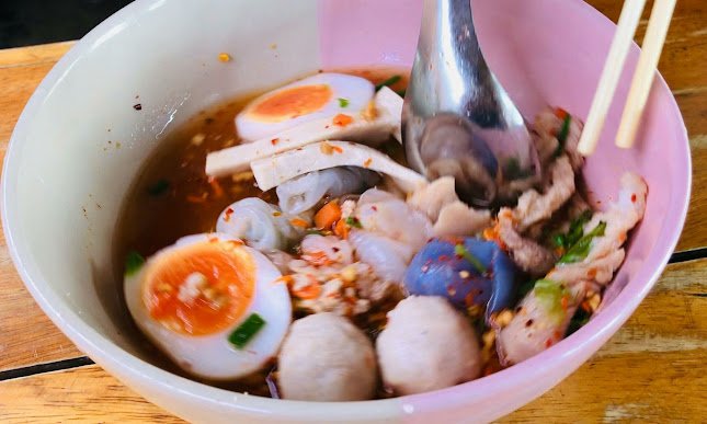 คุณแจงก๋วยเตี๋ยวปากหม้อเข้าวัง