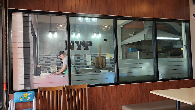Opinii despre New York Pizza House (Pattaya - Soi Khaonoi) în อำเภอบางละมุง - การบริการอาหารและที่พัก