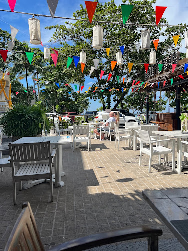 THE PORT Restaurant & Bar - การบริการอาหารและที่พัก