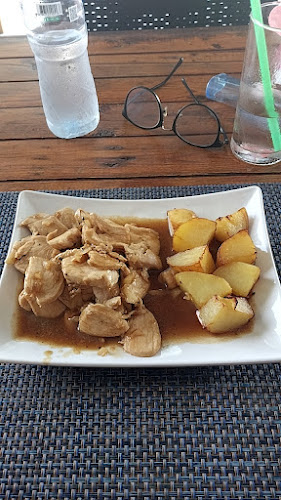 Opinii despre Jum Bar & Restaurant în อำเภอบางละมุง - การบริการอาหารและที่พัก