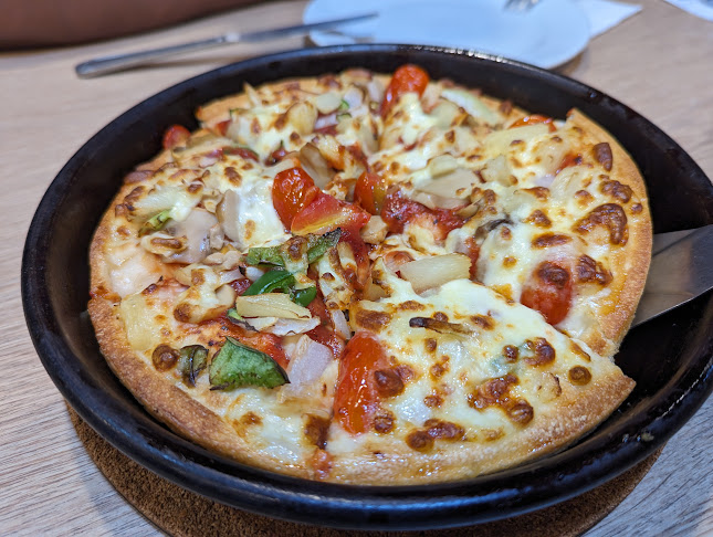 Opinii despre Pizza Hut 1150 - Cherng Talay Phuket (พิซซ่าฮัท สาขาเชิงทะเล ภูเก็ต) în อำเภอถลาง - การบริการอาหารและที่พัก