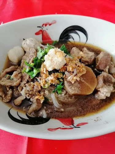 ก๋วยเตี๋ยวเรือบ้านย่า - เมือง