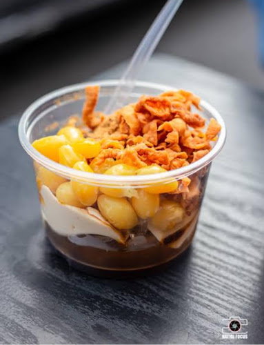 ร้านเต้าหู้​ตู้​เหลือง​ - เมือง