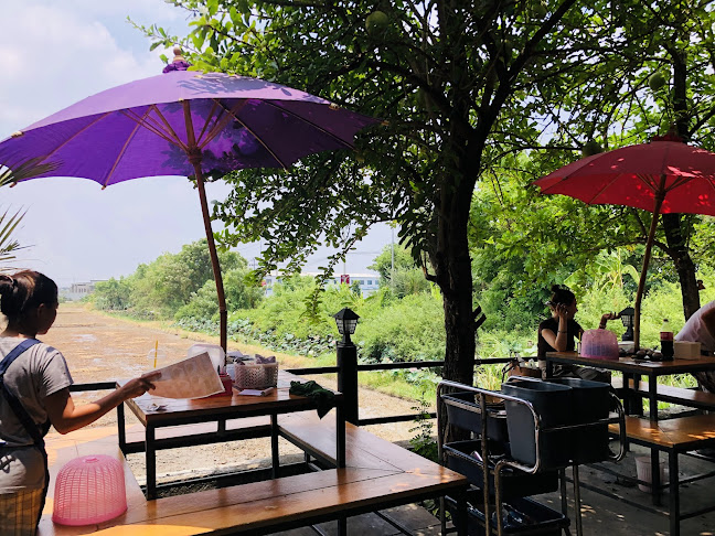 Opinii despre ตะแคงเรือ เตี๋ยวเรืออยุธยา în อำเภอบางบัวทอง - การบริการอาหารและที่พัก