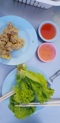 Opinii despre ก๋วยเตี๋ยวเป็ดเจ๊แดง เจ้าเก่า duck nooddle în อำเภอหาดใหญ่ - การบริการอาหารและที่พัก