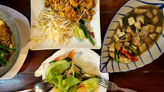 Opinii despre ร้านNumber.6 patong în อำเภอกะทู้ - การบริการอาหารและที่พัก