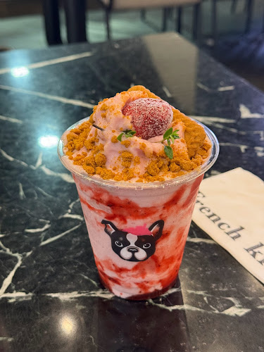 French Kitsch Café - Central Korat Store - การบริการอาหารและที่พัก