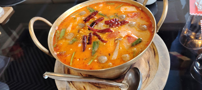 คุณเอียดชาววัง & ANYA Cafe