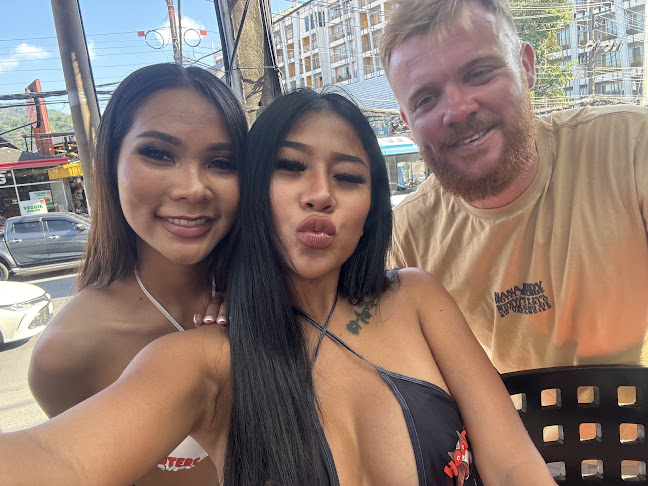 Hooters Phuket | American Restaurant & Sports Bar