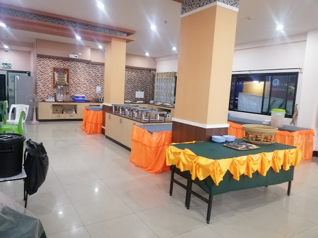 The Halal Premium Restaurant - การบริการอาหารและที่พัก