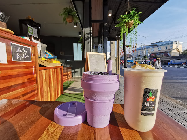 the tus - การบริการอาหารและที่พัก