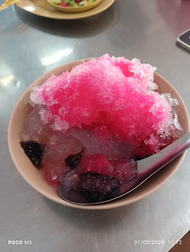 ลกเที้ยน ศูนย์รวมอาหารพื้นเมืองภูเก็ต