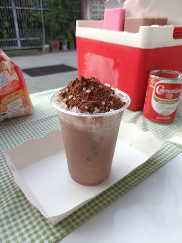 ร้านไก่ทอดเสียบไม้ & ชาไทย ชาเขียว - การบริการอาหารและที่พัก