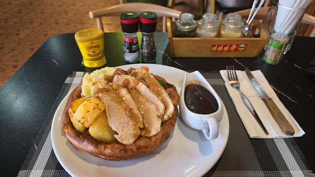 205 23 ถนน นาใน ตำบลป่าตอง อำเภอกะทู้ ภูเก็ต 83150