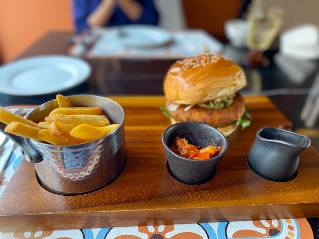 Opinii despre Portosino Restaurant & Rooftop Bar în อำเภอเมืองภูเก็ต - การบริการอาหารและที่พัก