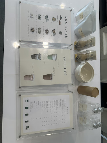 Comentarii opinii despre ROSIE.nak