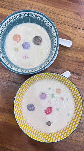 Opinii despre Khunkanom Cafe คุณขนม în อำเภอศรีราชา - การบริการอาหารและที่พัก