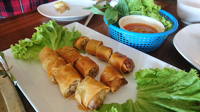 ครัวหน้าบาน พัทยา - การบริการอาหารและที่พัก