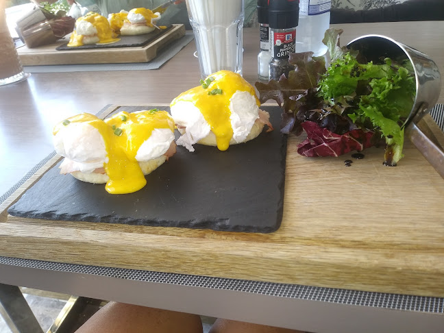 หมู่ที่ 9 420/200 ถนนเลียบชายหาด อำเภอบางละมุง ชลบุรี 20150