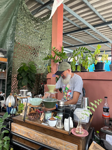 ดริปป่าหัวใจดอกไม้ x อยู่กับก๋ง DripCoffee&Muta Slowbar - อำเภอศรีราชา