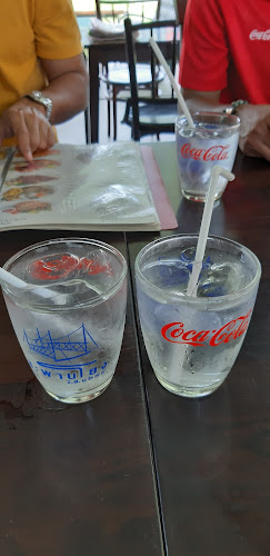 ร้านสะพานโยง จ.ศ. ๑๒๗๙ - การบริการอาหารและที่พัก