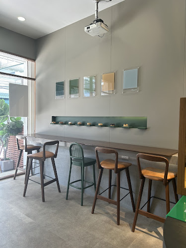 Moon doughnuts & drinks - การบริการอาหารและที่พัก