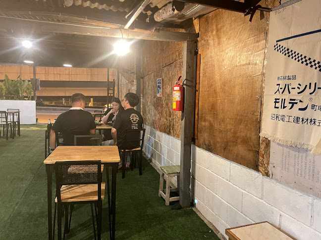 ล้านความสุขอ่าวอุดม - การบริการอาหารและที่พัก