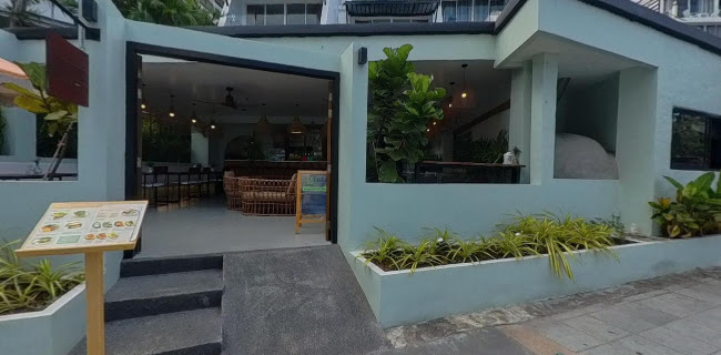 Opinii despre So French Restaurant and Bar în อำเภอกะทู้ - การบริการอาหารและที่พัก