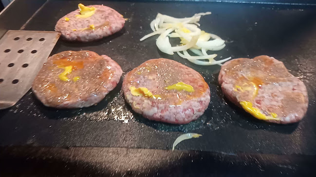 เบอร์เกอร์ควีนBurger Queen 👑 &Potato Queen🍔🥔 - การบริการอาหารและที่พัก