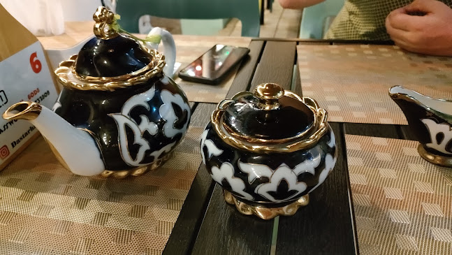 Dastarhan - การบริการอาหารและที่พัก