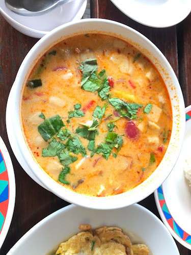 Green Tree Rest. & Pub - อำเภอบางละมุง