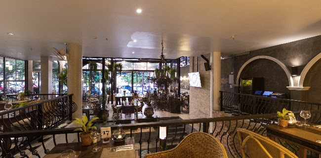 Opinii despre Hern Coffee and Bistro în อำเภอกะทู้ - การบริการอาหารและที่พัก