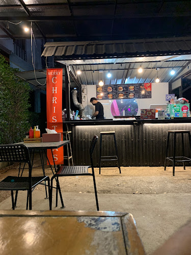 Opinii despre New Burger นิวเบอร์เกอร์ în เมือง - การบริการอาหารและที่พัก