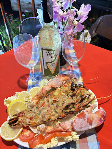 Nely Restaurant - การบริการอาหารและที่พัก