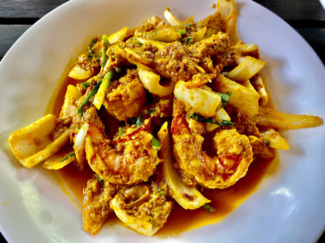 ครัวคืนรัง - การบริการอาหารและที่พัก