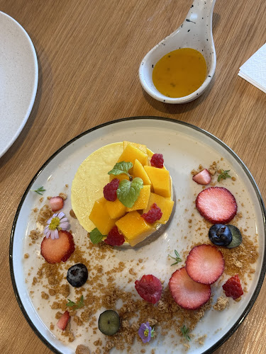 Tribe Cafe - การบริการอาหารและที่พัก