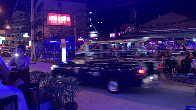 Action Street - อำเภอบางละมุง