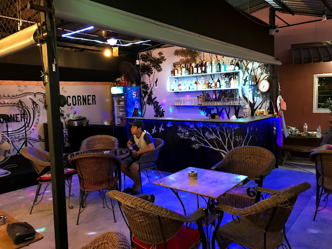 The corner bar - อำเภอบางละมุง