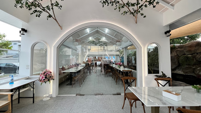 Tang Toh - การบริการอาหารและที่พัก