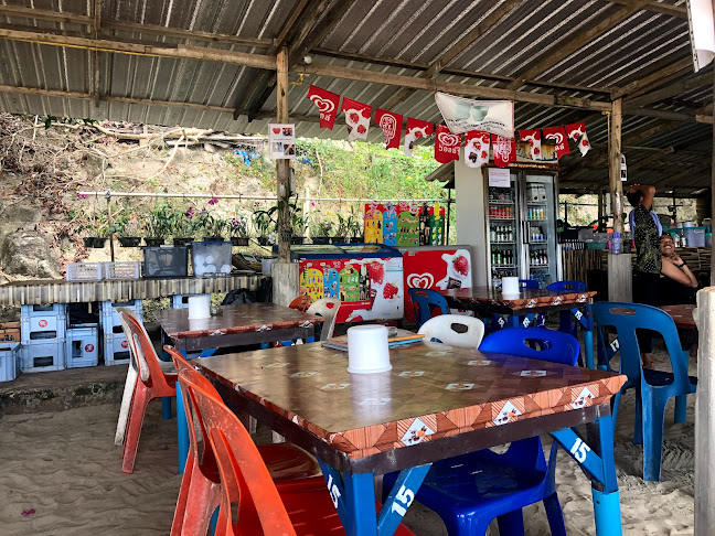 Opinii despre Daeng's Restaurant în อำเภอเมืองภูเก็ต - การบริการอาหารและที่พัก