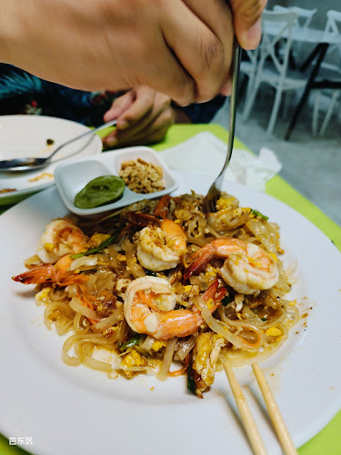 Opinii despre THE NEW Restaurant în อำเภอกะทู้ - การบริการอาหารและที่พัก