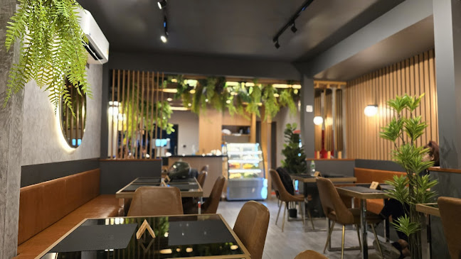 Burger Saloon - การบริการอาหารและที่พัก