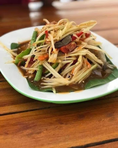 ร้านแซ่บนัวครัวอีสานกำแพงเพชร 209 ถนน ราษฎร์รวมใจ ต.ในเมือง อ.เมือง กำแพงเพชร 62000
