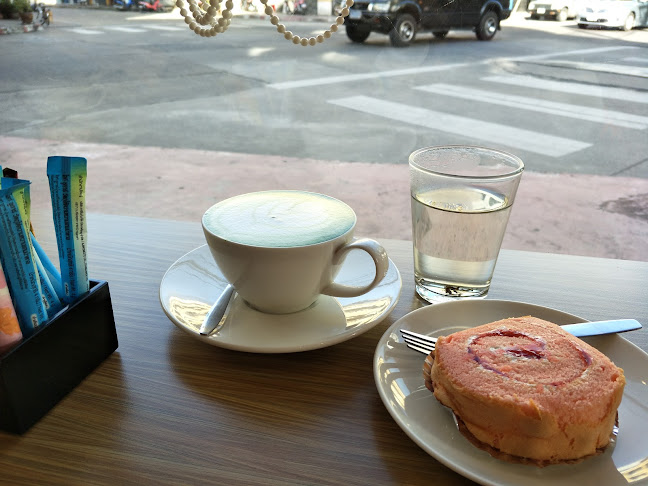 Sarin Coffee Shop - การบริการอาหารและที่พัก