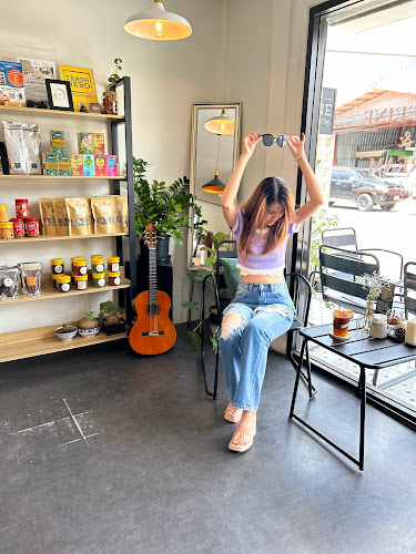 91/6 ถ. ทวีราษฎร์ภักดี ตำบล บ่อผุด อำเภอเกาะสมุย สุราษฎร์ธานี 84320