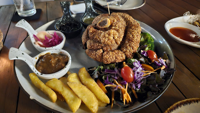 ช่วงเวลาดีดี Good Times & Bistro - การบริการอาหารและที่พัก