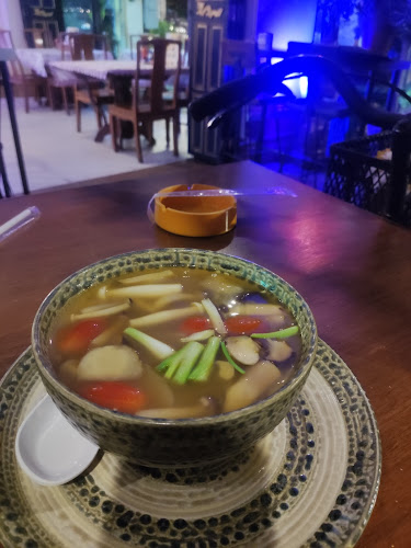 Opinii despre MEETING POINT în อำเภอเมืองภูเก็ต - การบริการอาหารและที่พัก