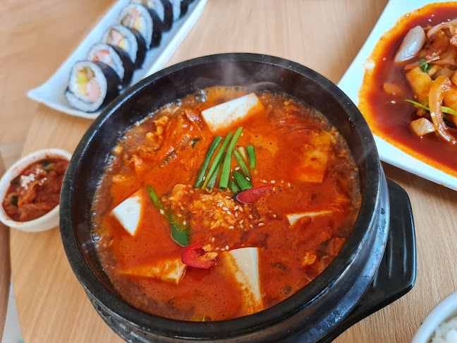 โซลมายด์ อุดรธานี - การบริการอาหารและที่พัก