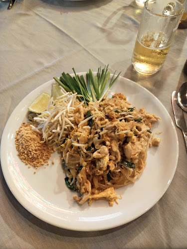 ภัตตาคารเสวย - การบริการอาหารและที่พัก